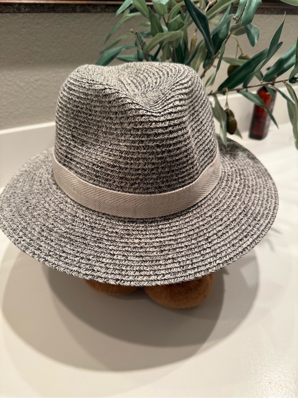 Goorin Bros “Life of Leisure” Braided Sunhat Straw Hat with Cream Trim